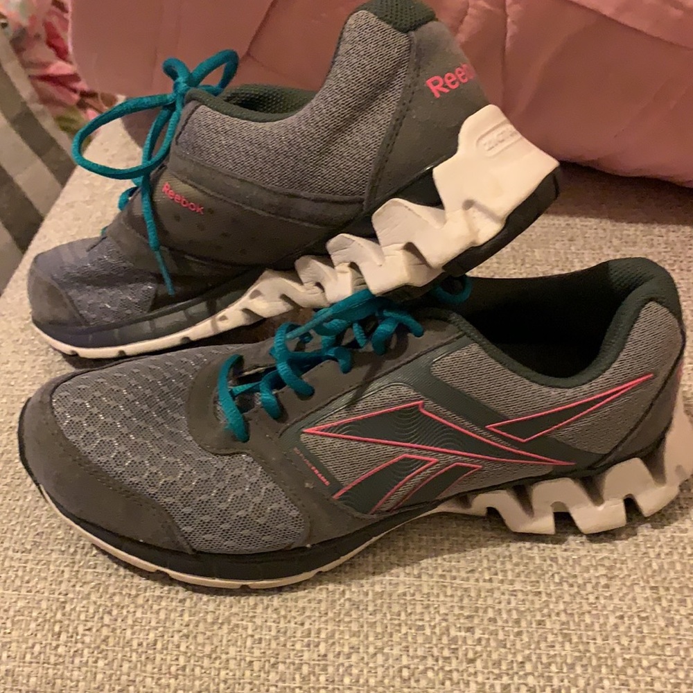Shoes - Picture 3 of 4